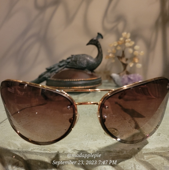 Prada SPR74V Catwalk Modified Cat Eye Sunglasses Gold Frame MA#9 - Picture 6 of 13